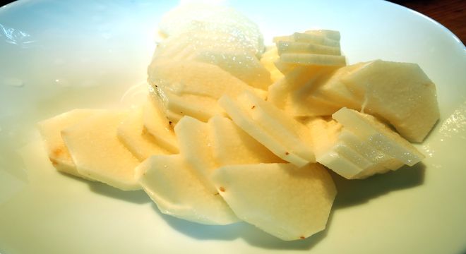 斜め切りした山芋